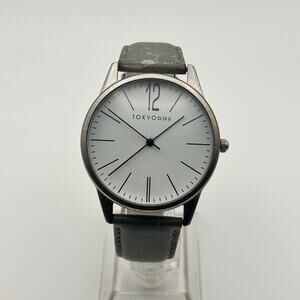 Tokyo Bay Silver Tone Gray Leather Women’s Minimalist Watch Working New Battery